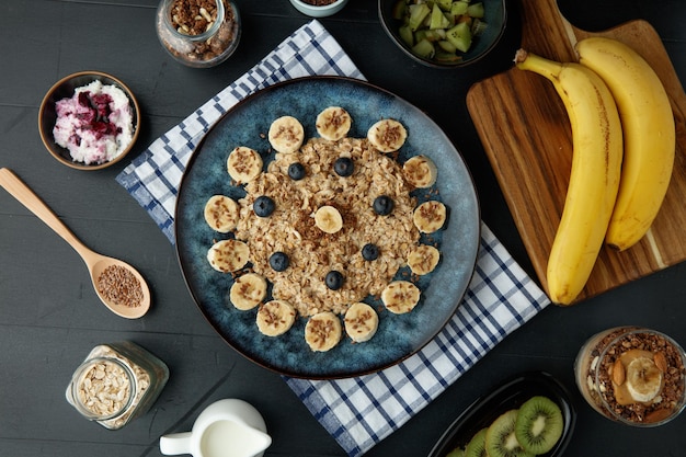 Oats and banana pre-workout fuel included in the vegan athlete workout meal plan combo to provide steady energy for morning jogs and bike rides.