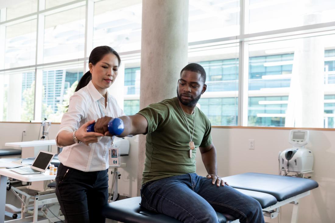 Veterans benefit from pain treatment without drugs